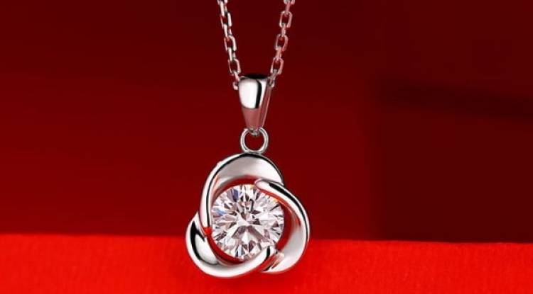 Moissanite Rose style